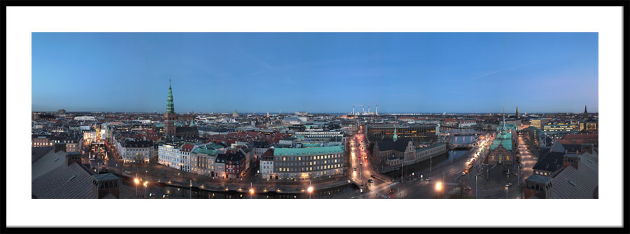 Panorama af København i skumringen set fra Christiansborg